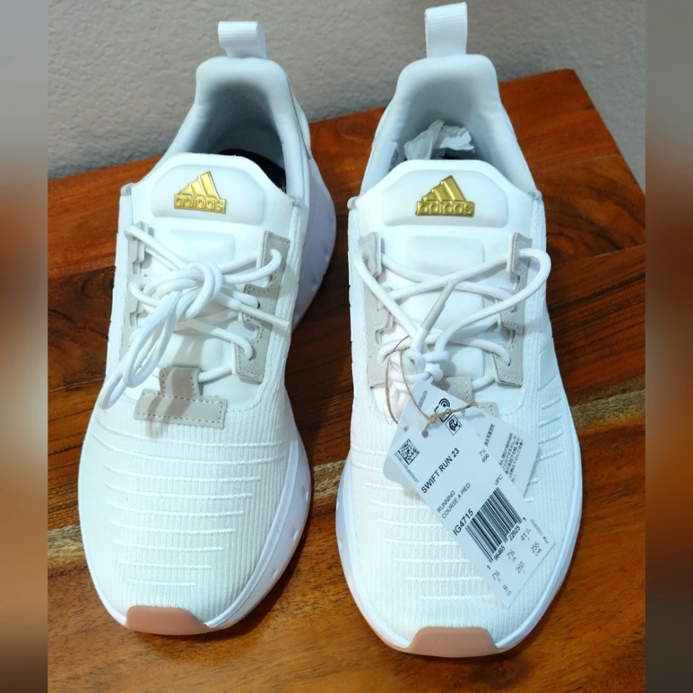 WOMEN'S ADIDAS SWIFT RUN 23 - Picture 2 of 5